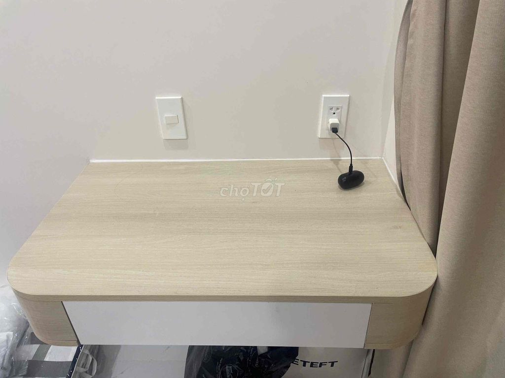 TỦ TRANG ĐIỂM - CHƯA QUA SỬ DỤNG