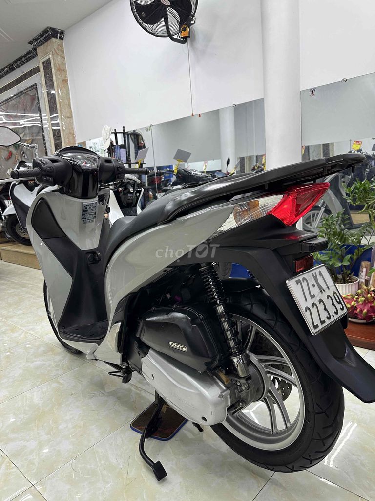 SH 150 XE ĐẸP SỐ ĐẸP CHÍNH CHỦ GIÁ TỐT 48,5 TR FIX. Mua bán Xe máy tại Thành phố Vũng Tàu Bà Rịa - Vũng Tàu được đăng bởi XE MÁY BẢO THANH  TPVŨNG TÀU hình 6