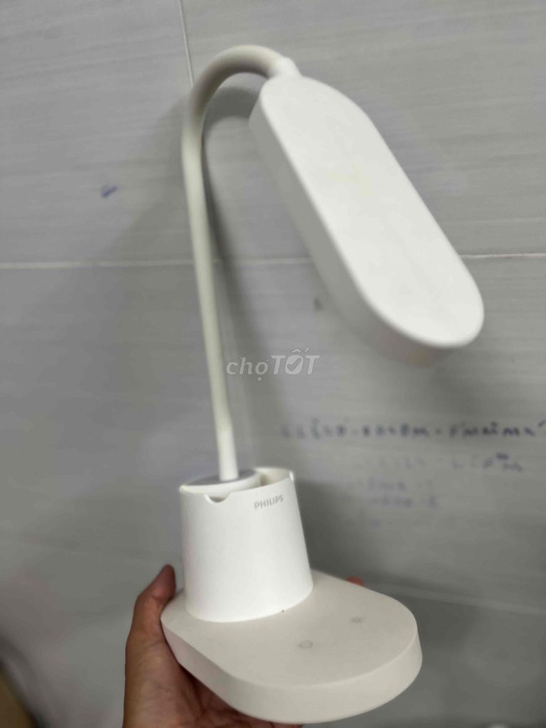 Đèn bàn Philips DSK214 Trắng 7W. Mua bán Đèn tại Quận Tân Bình Tp Hồ Chí Minh được đăng bởi Khanh hình 1