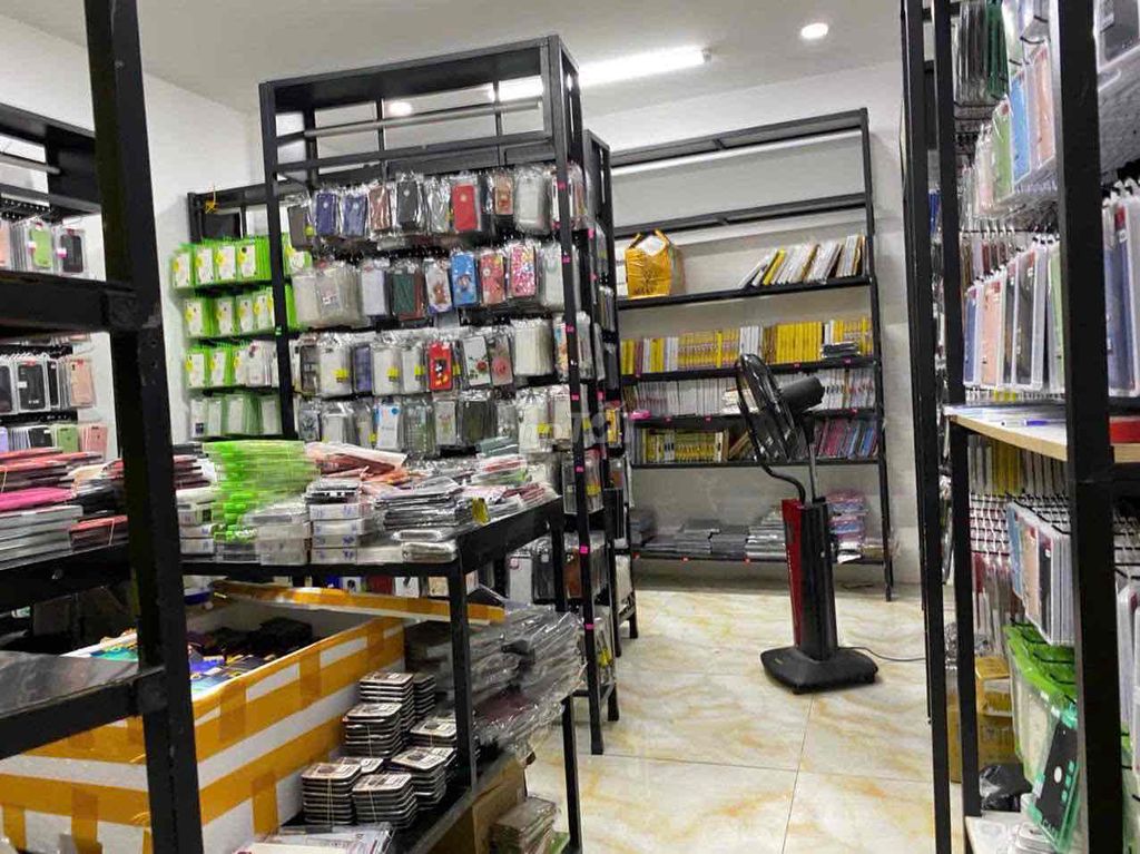 Cho thuê nhà nguyên căn mặt tiền 3/2 Q11. Cho thuê nhà ở tại Quận 11 Tp Hồ Chí Minh được đăng bởi Chị Thái hình 3