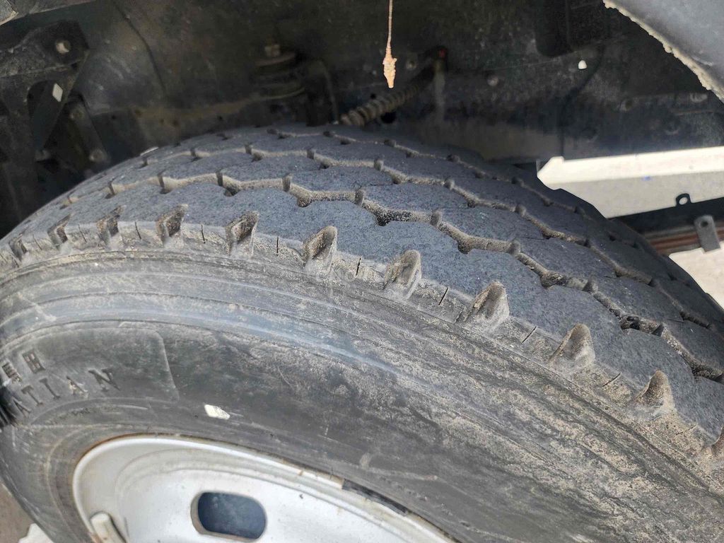 JAC N900s 9t1 Thùng Nhôm Lướt 5 vạn 2023 Đky2024. Mua bán Xe tải, xe ben tại Thành phố Thuận An Bình Dương được đăng bởi Phát Đạt hình 12