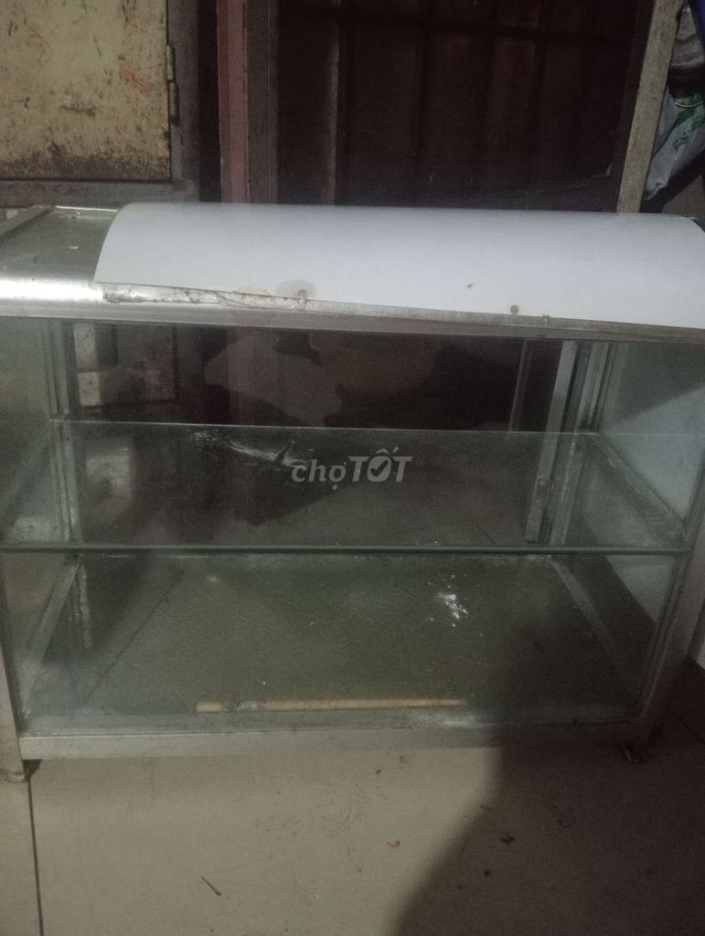 Tủ trưng bày Kính Nhôm Bạc. Mua bán Tủ, kệ gia đình tại Quận Bình Tân Tp Hồ Chí Minh được đăng bởi Anh hình 1