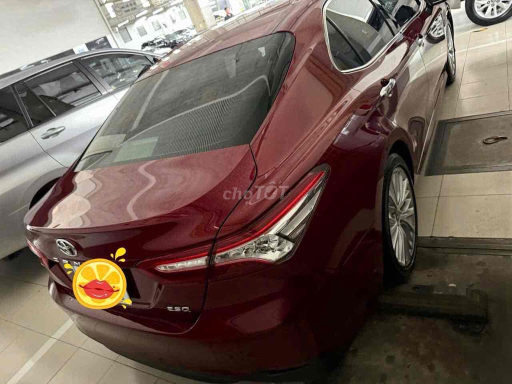 Toyota Camry 2021 2.5Q - 48000 km. Mua bán Ô tô tại Quận Phú Nhuận Tp Hồ Chí Minh được đăng bởi Uyen Le hình 2
