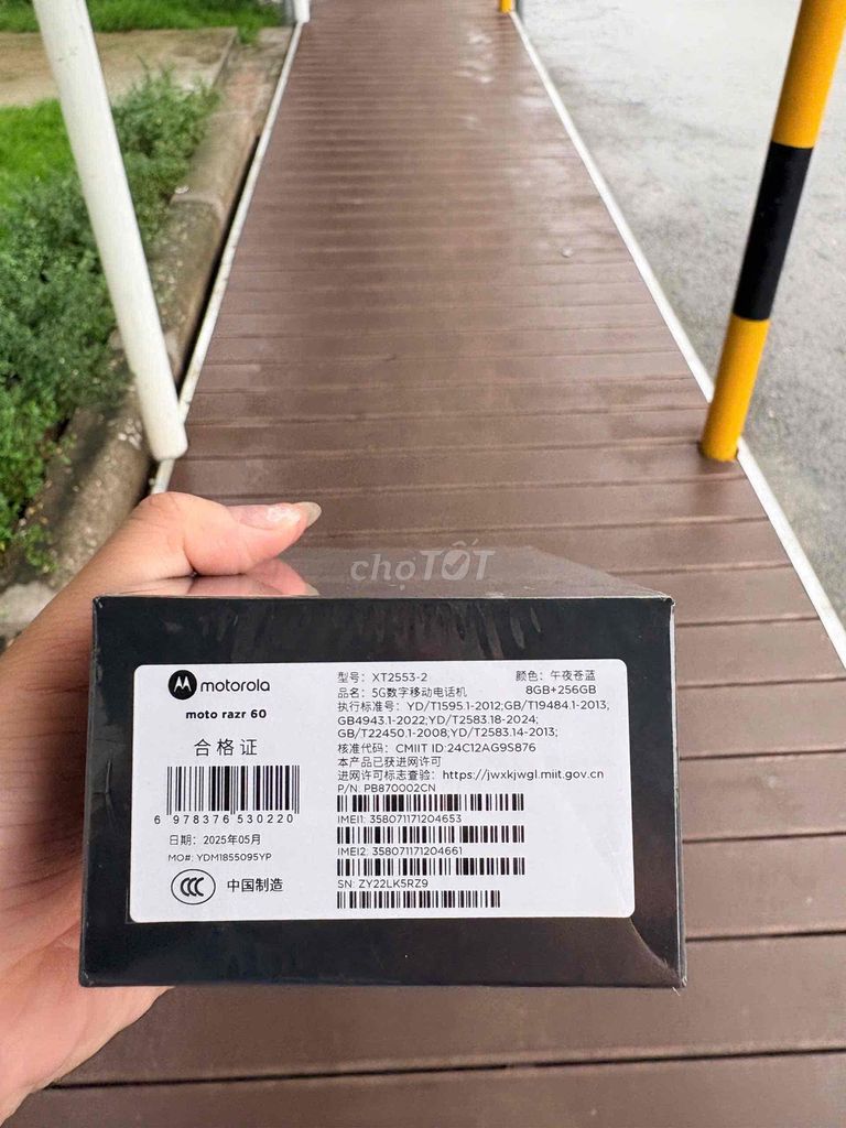 Motorola Razr 60 256GB Đen. Mua bán Điện thoại tại Thị xã Duy Tiên Hà Nam được đăng bởi nguyen quang duong hình 1