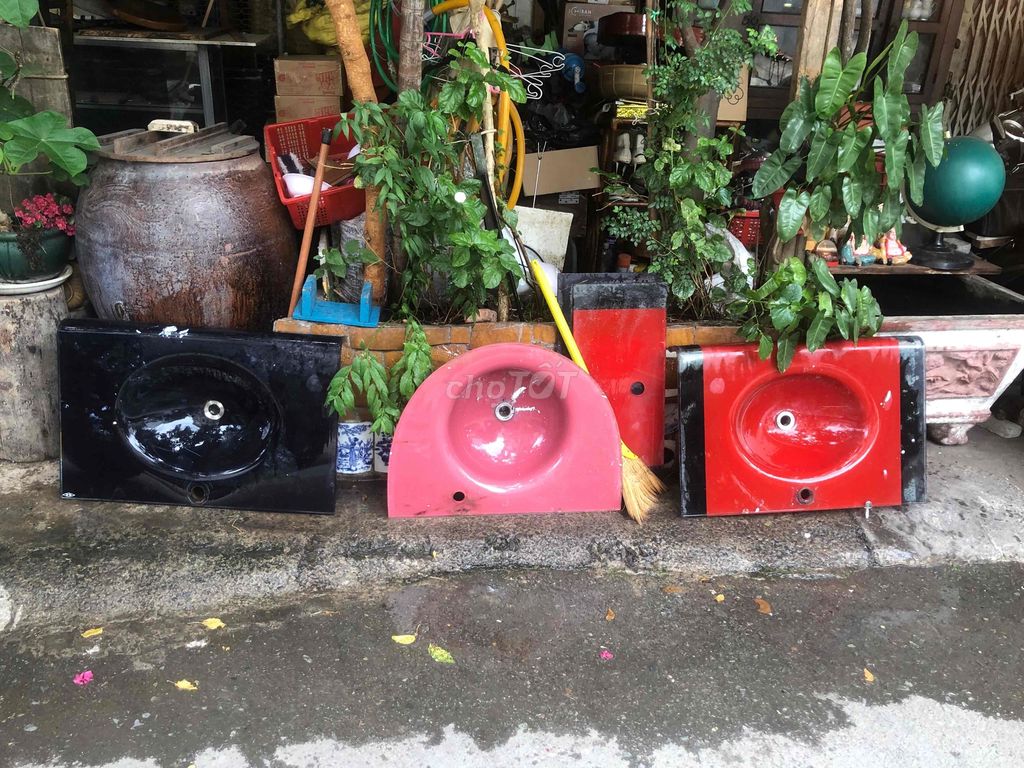 Bồn rửa tay Sứ. Mua bán Thiết bị vệ sinh, nhà tắm tại Quận 3 Tp Hồ Chí Minh được đăng bởi HoVaTen  Nghèo mua gì đt XinCamOn hình 1