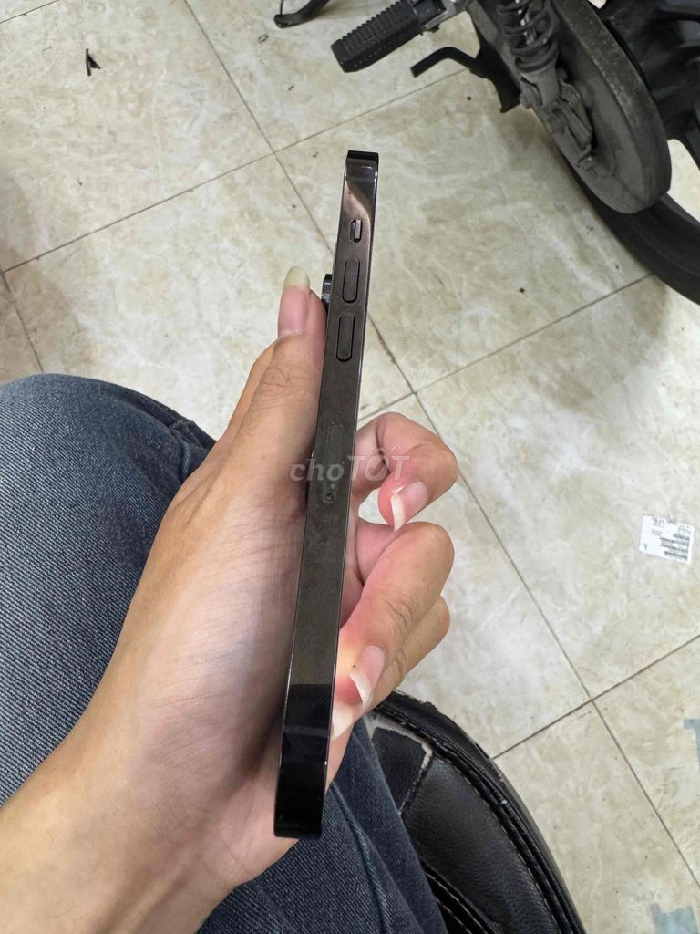 Apple iPhone 14 Pro 128GB Đen 100%. Mua bán Điện thoại tại Quận 8 Tp Hồ Chí Minh được đăng bởi Vĩnh Nguyễn Văn hình 1