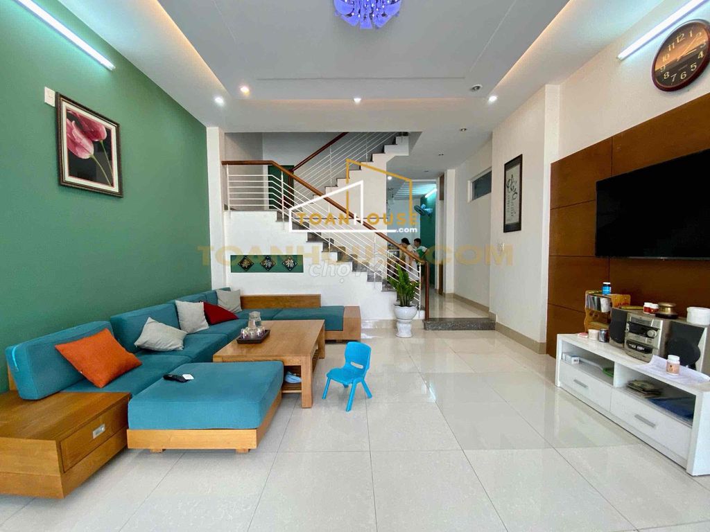 Аренда · 3 комн. · 100 м² · Quận Ngũ Hành Sơn, ул. Đường Khuê Mỹ Đông 2