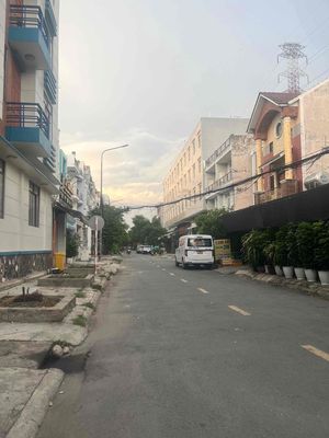 Bán nhà KDC Phú Nhuận Q12