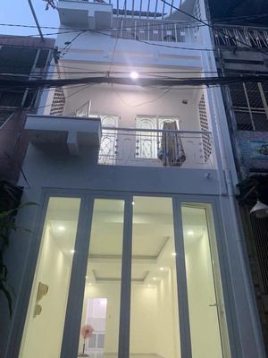 Аренда · 2 комн. · 40 м² · Quận 11, ул. Đường Lạc Long Quân