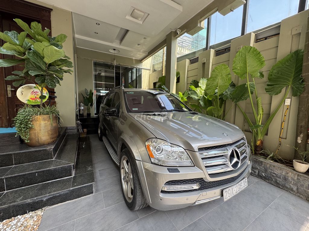 Gia đình có Merc GL550 đklđ 2009 sx 207 rất đẹp. Mua bán Ô tô tại Quận Tây Hồ Hà Nội được đăng bởi Nam Tước hình 2