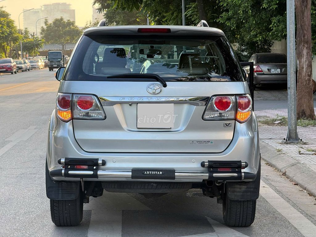Toyota Fortuner V 2013 Xăng Bạc 17 vạn