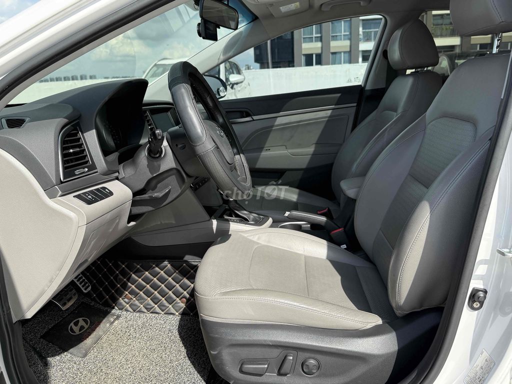 Hyundai Elantra 2016 2.0 AT - 47000 km - Siêu Đẹp. Mua bán Ô tô tại Quận Bình Thạnh Tp Hồ Chí Minh được đăng bởi Công Sang hình 12