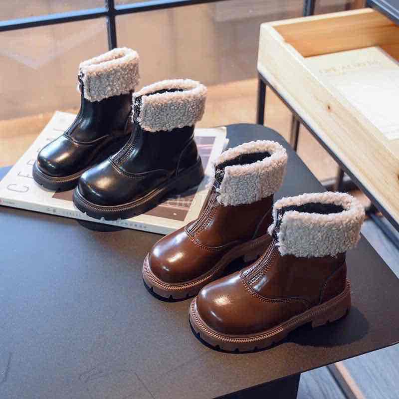 Giày bốt bé da size 32. Mua bán Mẹ và bé tại Quận Ninh Kiều Cần Thơ được đăng bởi Linh hình 1