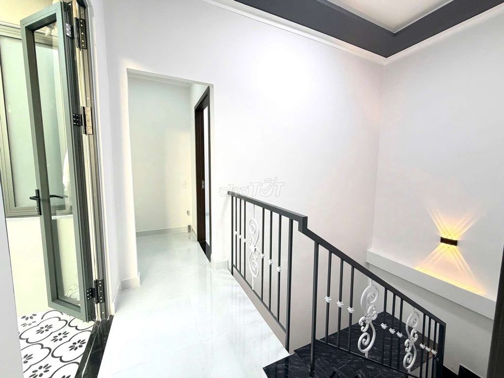 Nhà 2 Tầng, 110m2 dtsd, hxh 5m thông, trục Lê Văn Quới, giá nhỉnh 4 tỷ