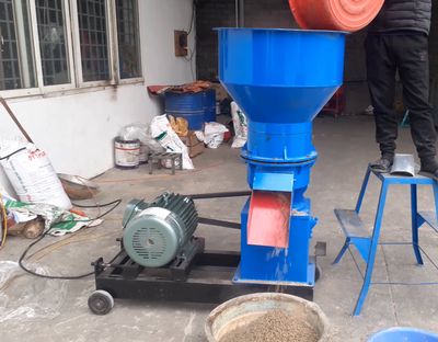 Máy ép cám công nghiệp S300. Mua bán Đồ chuyên dụng, Giống nuôi trồng tại Thị xã Sơn Tây Hà Nội được đăng bởi Kho Bình Minh