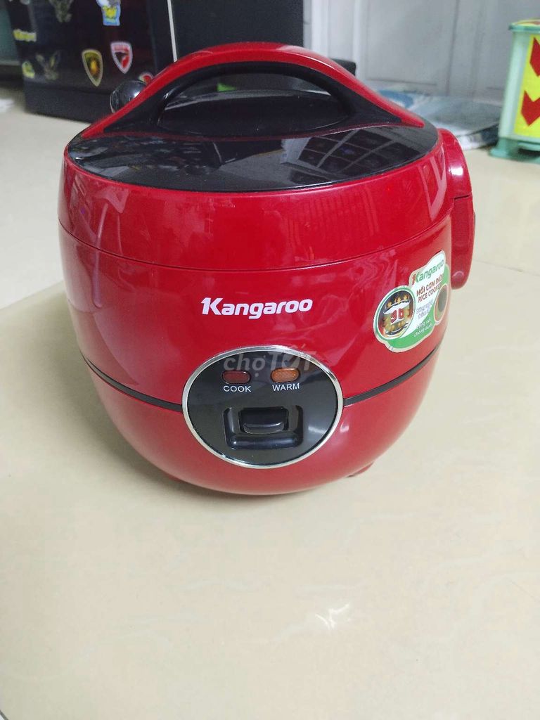 Nồi cơm 1lit2  kangaroo thanh lý
