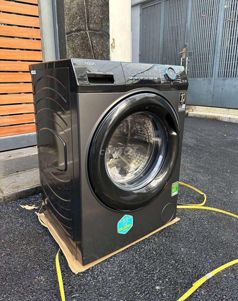 Xả kho máy giặt Aqua inverter 10.5kg . New