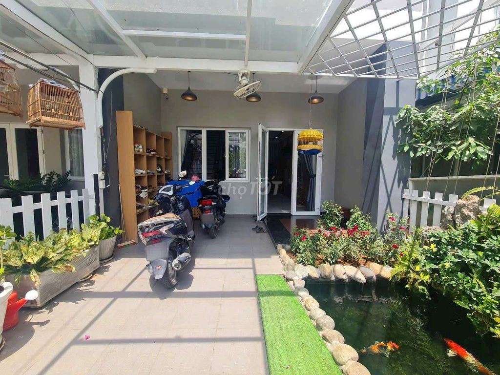 Cho thuê Nhà phố 4PN, KDC Melosa Khang Điền, Quận 9, full nội thất