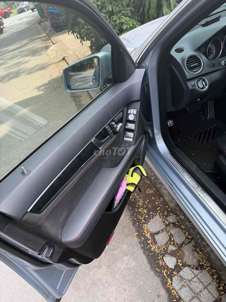 Mercedes-Benz C300 AMG 2013 Bạc 154284 km. Mua bán Ô tô tại Quận 7 Tp Hồ Chí Minh được đăng bởi Tuan hình 6