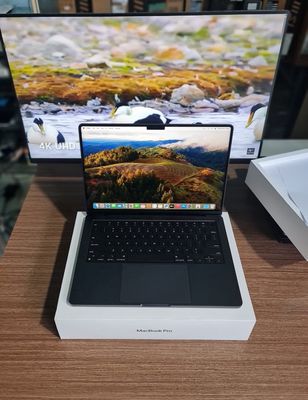 MacBook Pro 14 M3 (11CPU/14GPU)/18GB/512G/Việt nam