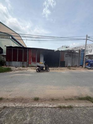 kho cho thuê an dương vương p16q8 DT 300m giá 20tr
