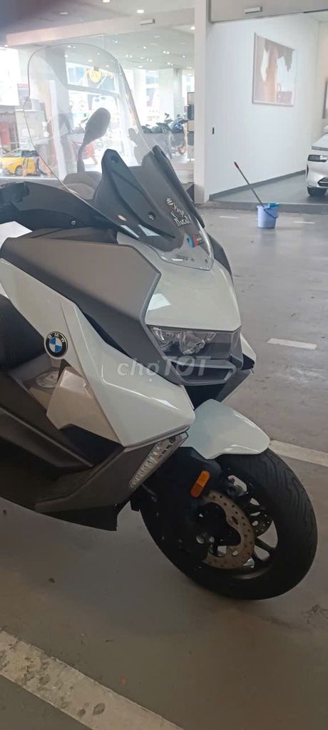 BMW C 400 GT Trắng 350cc. Mua bán Xe máy tại Quận Thanh Khê Đà Nẵng được đăng bởi Anh Quy hình 1