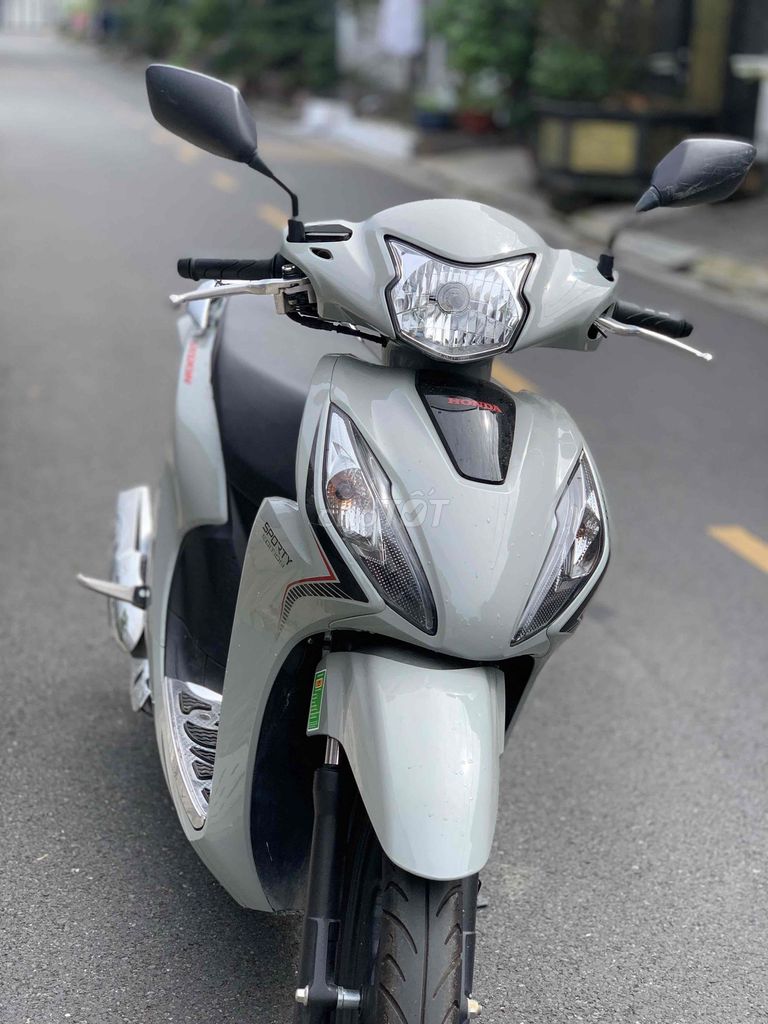 Vision phiên bản Sport xám xi măng. Mua bán Xe máy tại Thành phố Biên Hòa Đồng Nai được đăng bởi CH xe máy Trần Na Na hình 1