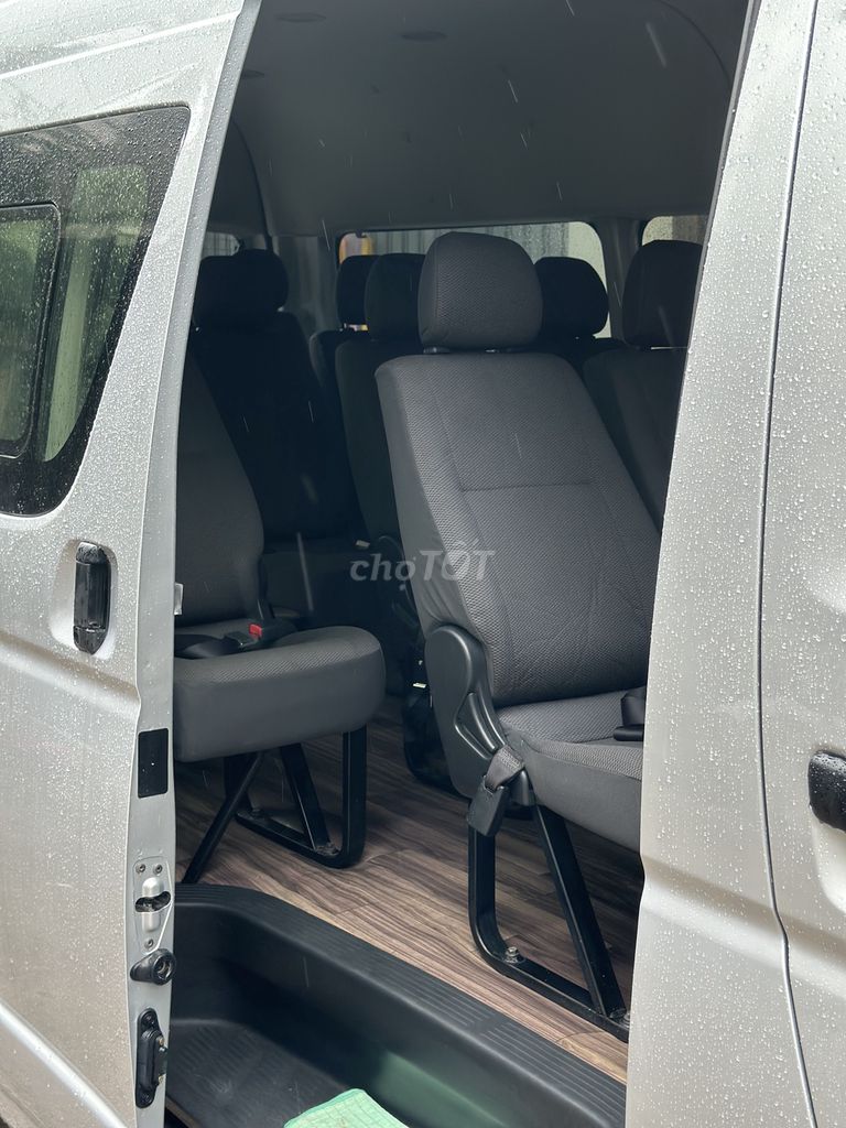 Toyota Hiace 2017 máy dầu Nhập Nhật còn rất đẹp.. Mua bán Ô tô tại Quận Bình Tân Tp Hồ Chí Minh được đăng bởi Quốc Phú hình 8