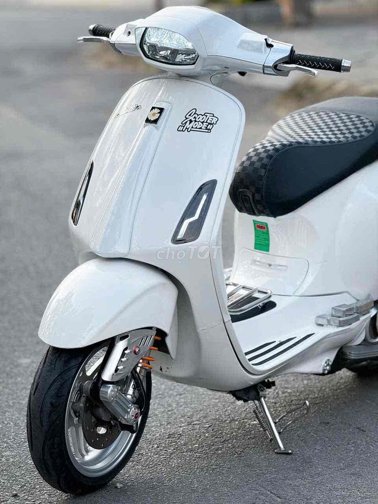 vespa 125 dọn full kiễng đẹp keng nợ xấu trả 50% ạ. Mua bán Xe máy tại Quận Bình Tân Tp Hồ Chí Minh được đăng bởi Xe Máy Qúy Le hình 10