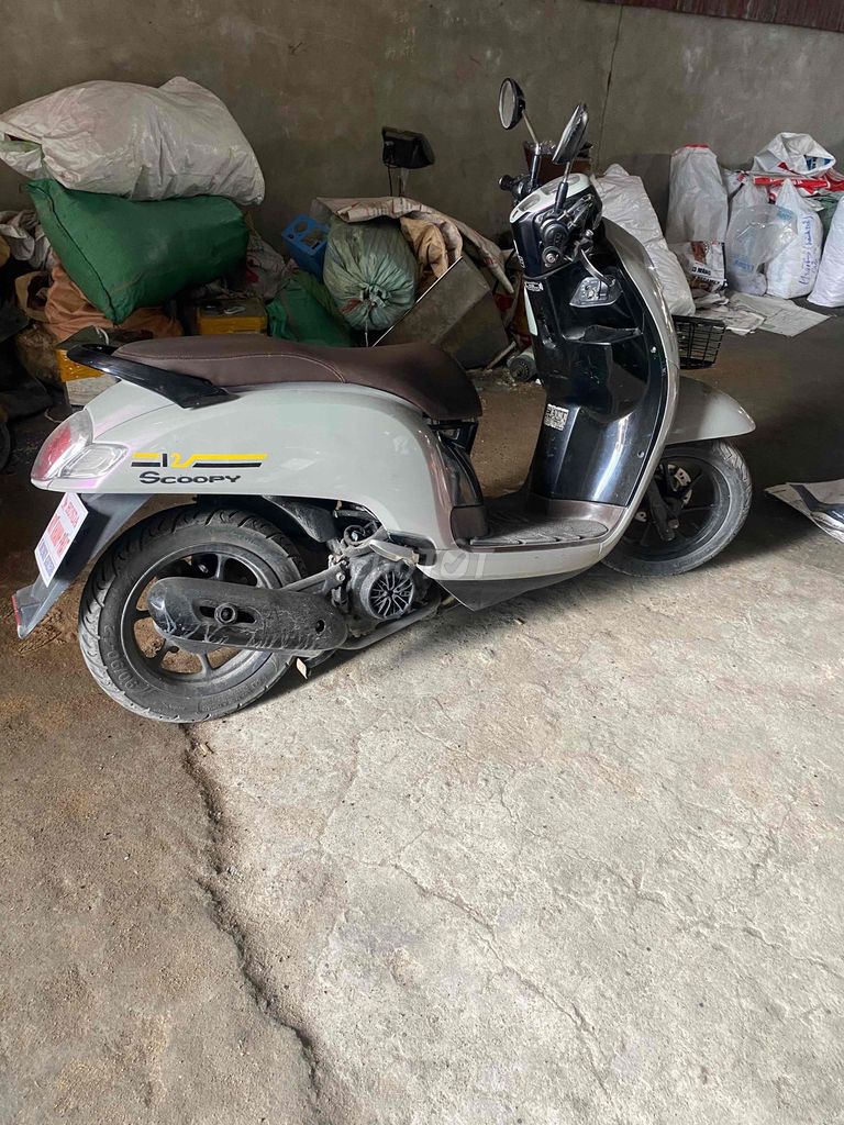 bán Xe scoopy. ngay chủ ký giấy mua ban nhanh.. Mua bán Xe máy tại Huyện Bình Chánh Tp Hồ Chí Minh được đăng bởi Thai Hoang Anh hình 4