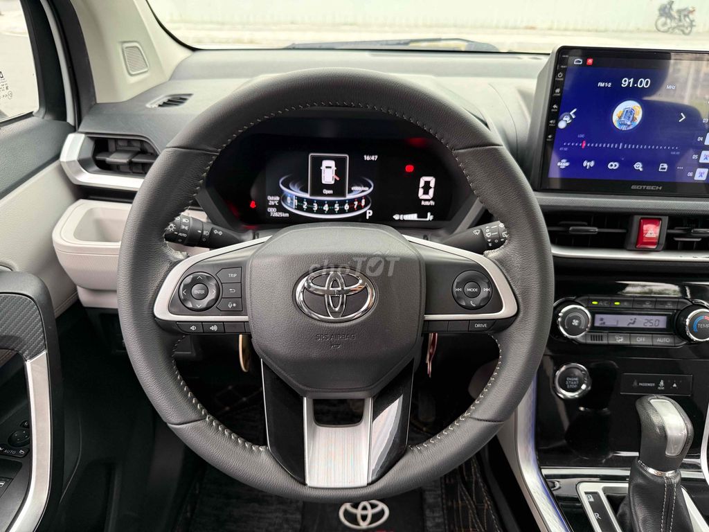 Toyota Veloz Cross 2022 CVT - 71000 km. Mua bán Ô tô tại undefined undefined được đăng bởi Dong Doanh hình 12