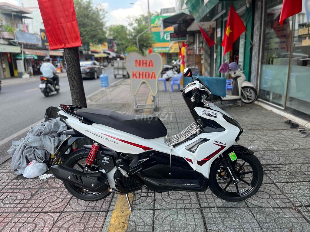 Có dự án mới nên cần ra đi con xe tâm huyết. ab125. Mua bán Xe máy tại Huyện Nhà Bè Tp Hồ Chí Minh được đăng bởi Tran hình 7