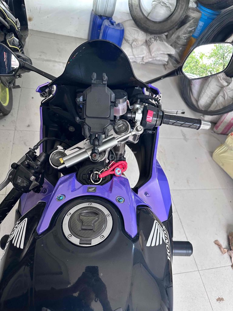 honda cbr650rr full option cần sang lại cho ae. Mua bán Xe máy tại Thành phố Dĩ An Bình Dương được đăng bởi Thu hình 8