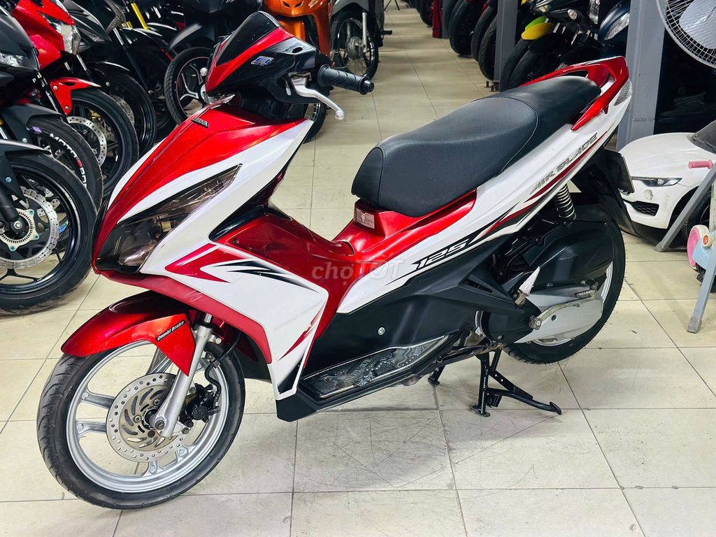 XE MÁY THỊNH PHÁT - AIR BLADE 125 ĐỎ TRẮNG BIỂN HN. Mua bán Xe máy tại Quận Bắc Từ Liêm Hà Nội được đăng bởi XE MÁY THỊNH PHÁT XE LƯỚT GIÁ RẺ hình 5