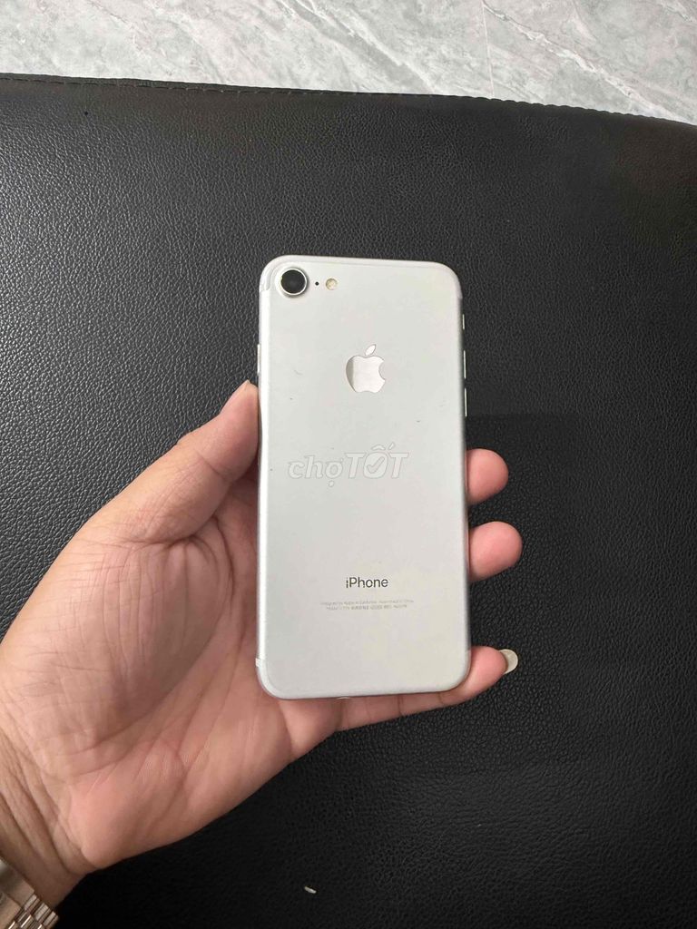 iPhone 7 Bạc. Mua bán Điện thoại tại Quận Hà Đông Hà Nội được đăng bởi Trung Hiếu hình 1