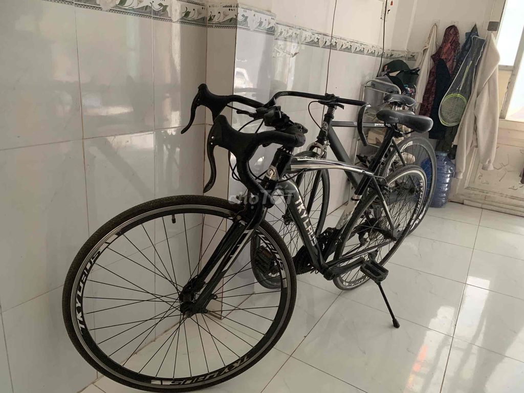 nhà dư 2 chiếc xe đạp bán rẽ cho ai cần. Mua bán Xe đạp tại Huyện Cần Giuộc Long An được đăng bởi trần tấn phương hình 3