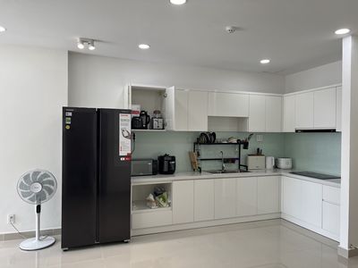 Bán căn hộ 2pn 2wc 67m2 giá 3,250 có nội thất