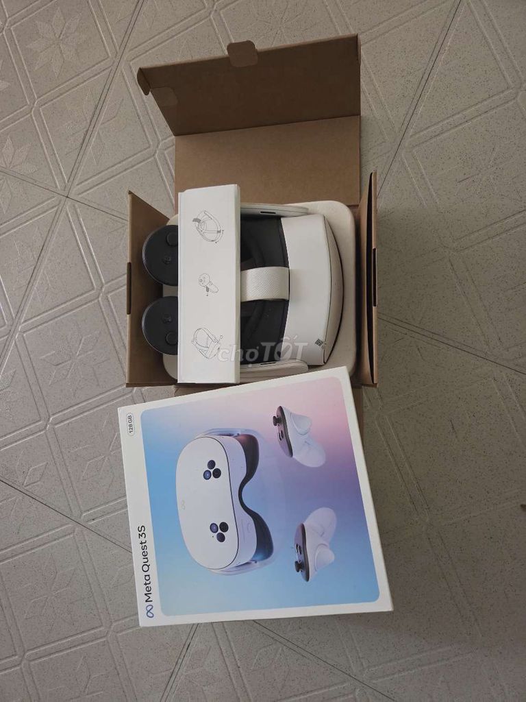 Kính thực tế ảo Meta Quest 3S 128GB Trắng. Mua bán Thiết bị chơi game tại Thành phố Sóc Trăng Sóc Trăng được đăng bởi Blessed One hình 1