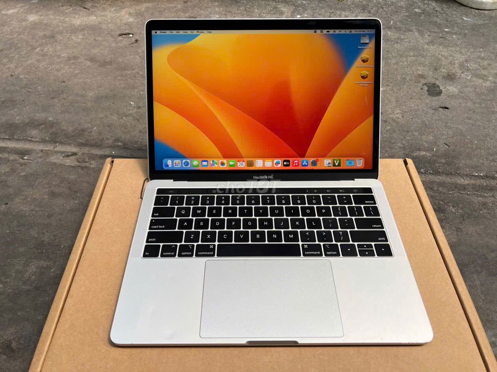 PRO 13.3' 2019 SILVER / I5 / 16G / 512G / FUL SẠCH. Mua bán Laptop tại Quận 3 Tp Hồ Chí Minh được đăng bởi Tèo hình 1
