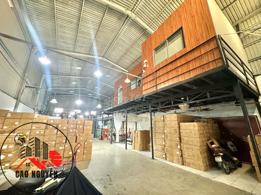 Xưởng Văn Phòng 330m2, Đường Ao Đôi, Hẻm xe container