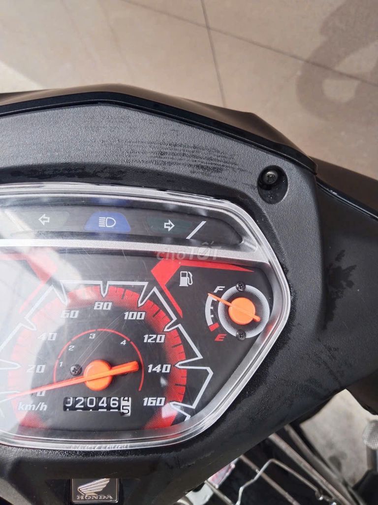 Xe máy Honda Blade màu đen, 2046 km. Mua bán Xe máy tại Quận 3 Tp Hồ Chí Minh được đăng bởi Anh Du hình 2