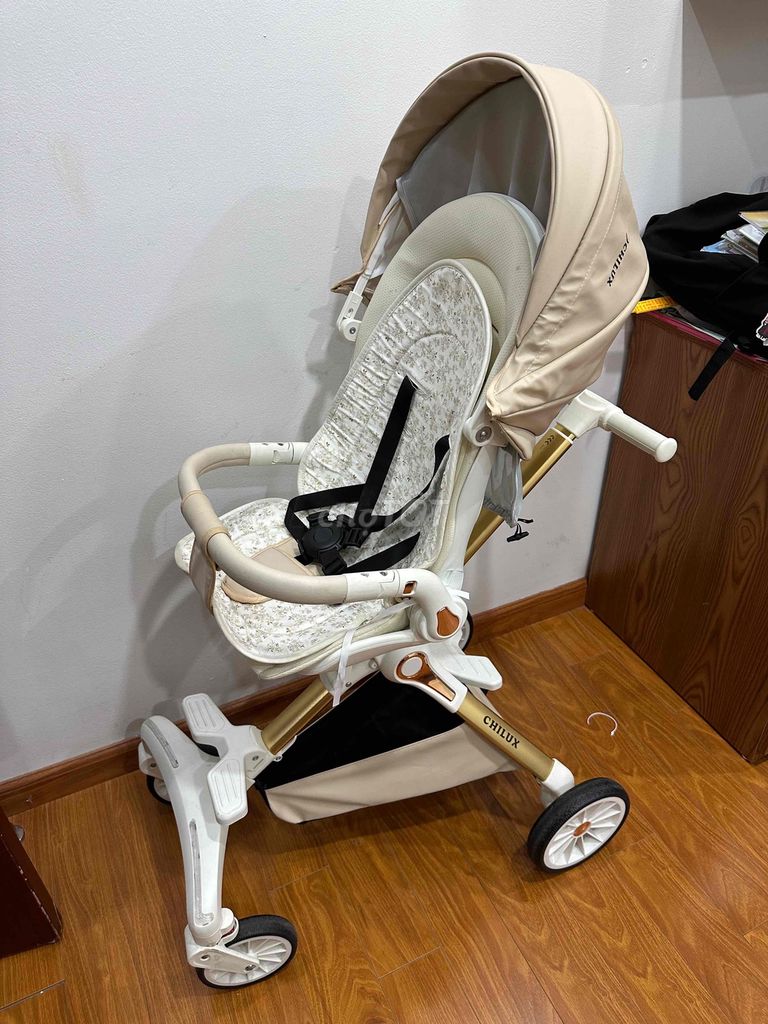 Xe đẩy Chilux Kem gấp gọn. Mua bán Mẹ và bé tại Quận Bắc Từ Liêm Hà Nội được đăng bởi trang trần hình 1