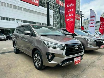 Toyota Innova 2022 số sàn 7C Giảm Tiền,36 tr PK