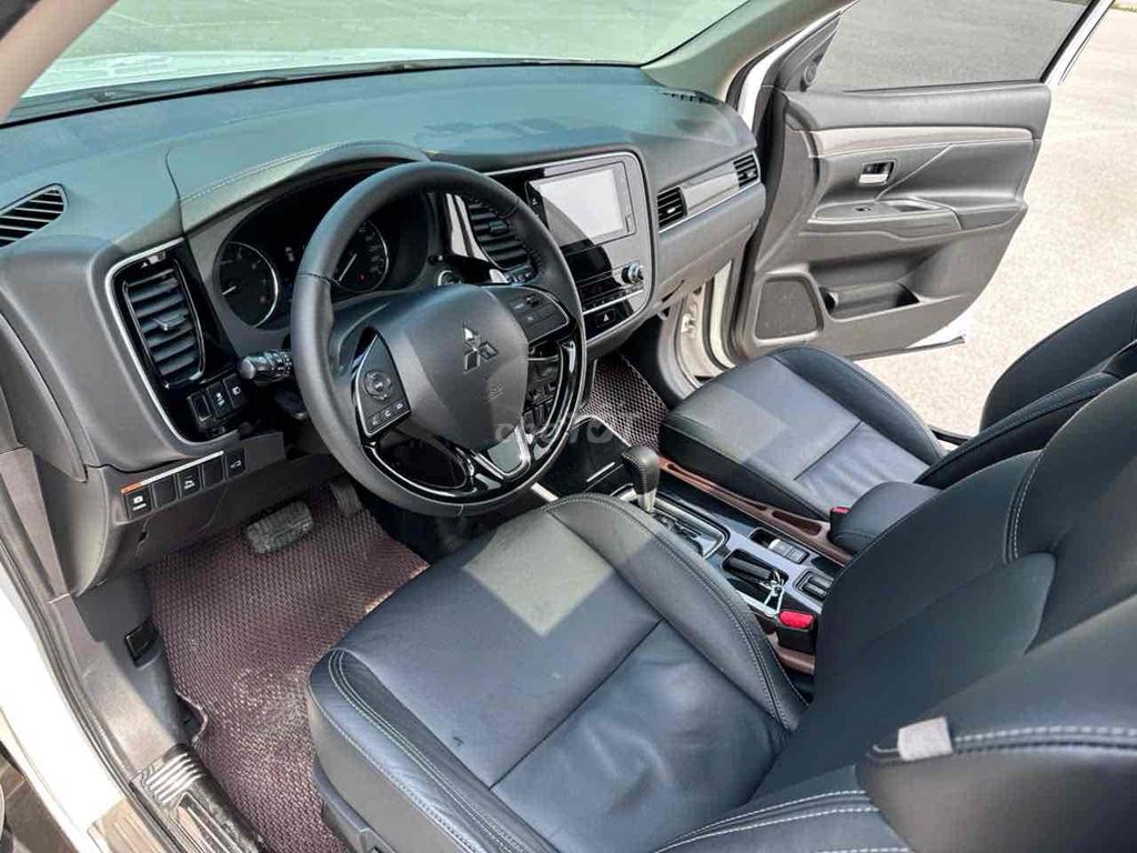Mitsubishi Outlander 2.0 Premium  sx2021. Mua bán Ô tô tại Quận Thanh Xuân Hà Nội được đăng bởi Mạnh Hải hình 8