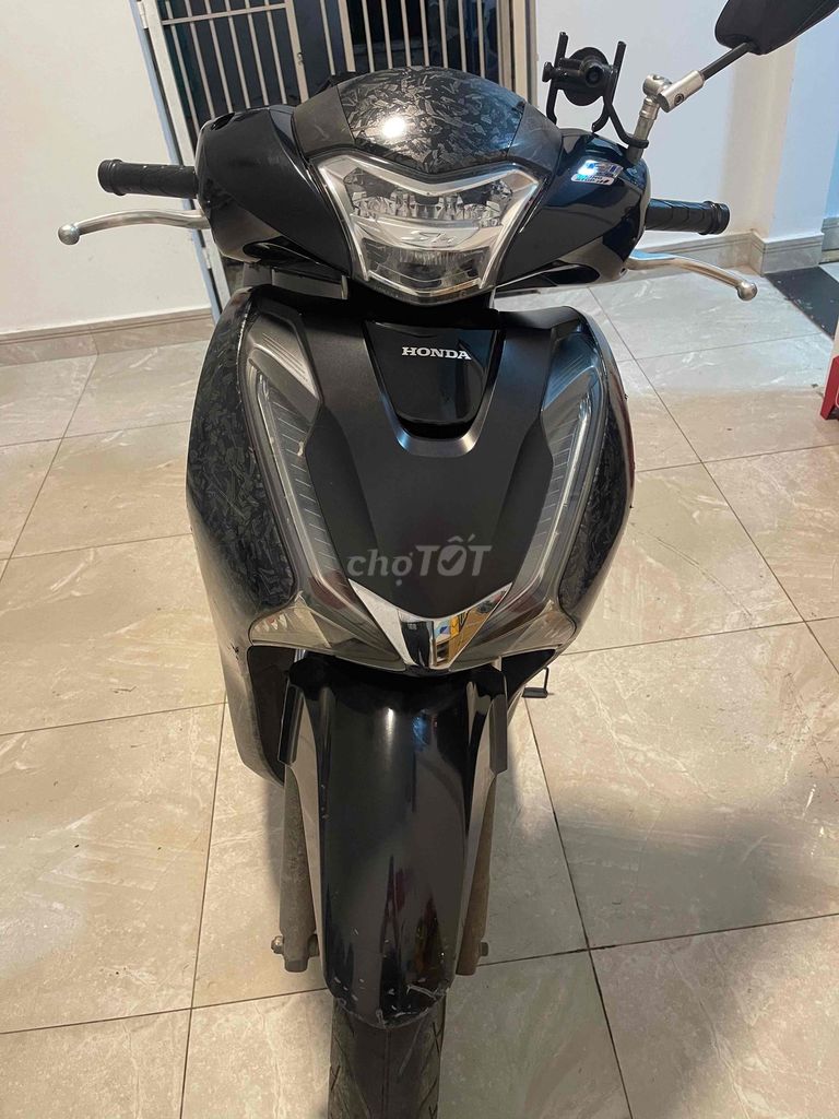 Хонда SH 125i CBS 2019, черная, 85 000 км