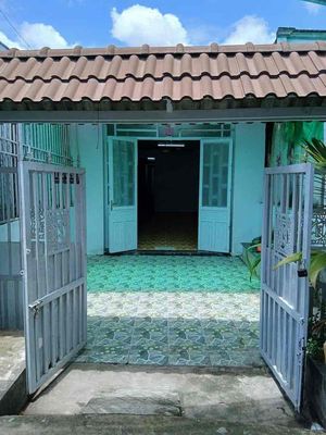 Nhà cho thuê giá 8 triệu 165m 1tret 1 lầu 3phong