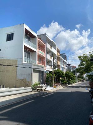 Cần bán gấp nhà 3 tấm HXH .SHR Q8. Mua bán nhà ở tại Quận 8 Tp Hồ Chí Minh được đăng bởi võ duy chí