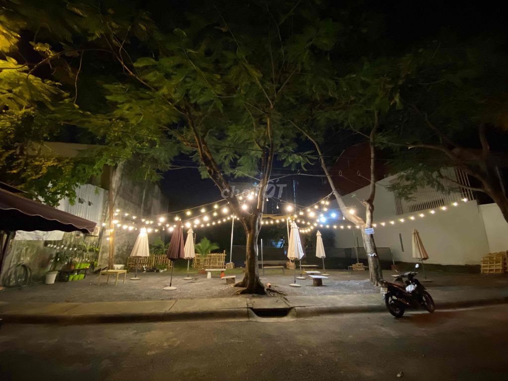 SANG NHƯỢNG QUÁN CAFE GÓC 2 MẶT TIỀN