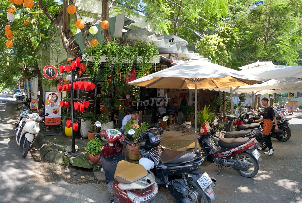 SANG NHƯỢNG QUÁN CAFE GÓC 2 MẶT TIỀN