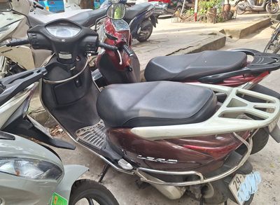 Honda Lead 2011 Nâu đỏ 35216 km. Mua bán Xe máy tại Quận Đống Đa Hà Nội được đăng bởi Hạnh